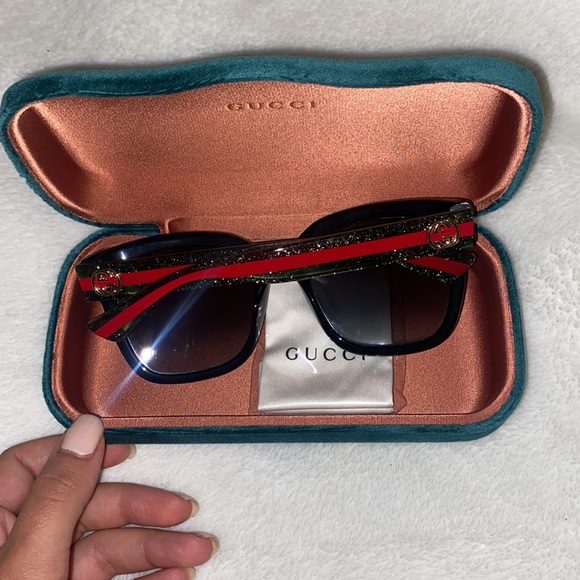 Gucci sunglasses- GG0034S - Picture 4 of 8